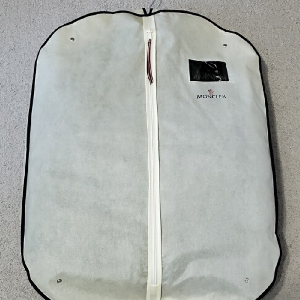 Dervaux Moncler Down Puffer Jacket - Picture 6 of 9